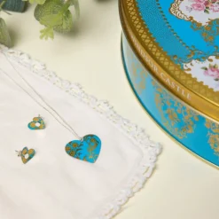 Clearance Coat Of Arms Tin Heart Pendant Necklaces