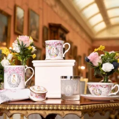 Queen Elizabeth Ii Commemorative Teacup And Saucer Cups & Saucers