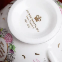 Queen Elizabeth Ii Commemorative Teacup And Saucer Cups & Saucers
