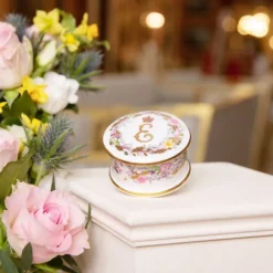 Outlet Queen Elizabeth Ii Commemorative Pillbox Queen Elizabeth Ii Commemorative Range