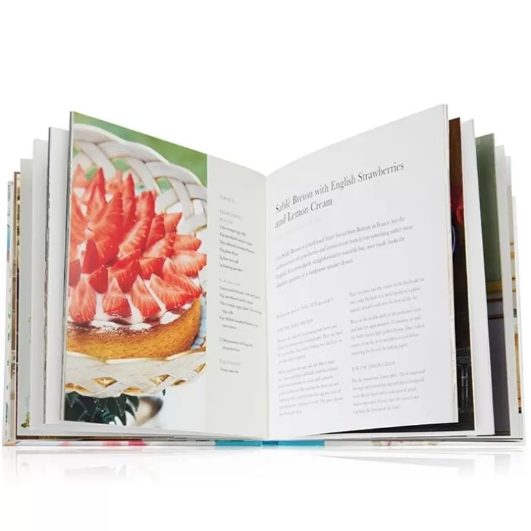 Royal Collection Shop Bakeware*A Royal Cookbook: Seasonal Recipes From Buckingham Palace